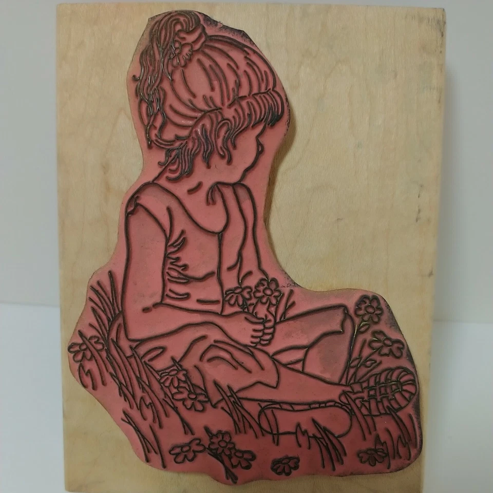 Estampillas Happen niña con margaritas sello de goma montado en madera 5 x 3 1/2 Foto 3 de 3