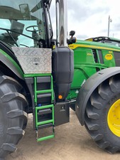 TRACTOR MOUNTED ANGLED TOOLBOX: UNIVERSAL FIT ALUMINIUM ALLOY LOCKABLE