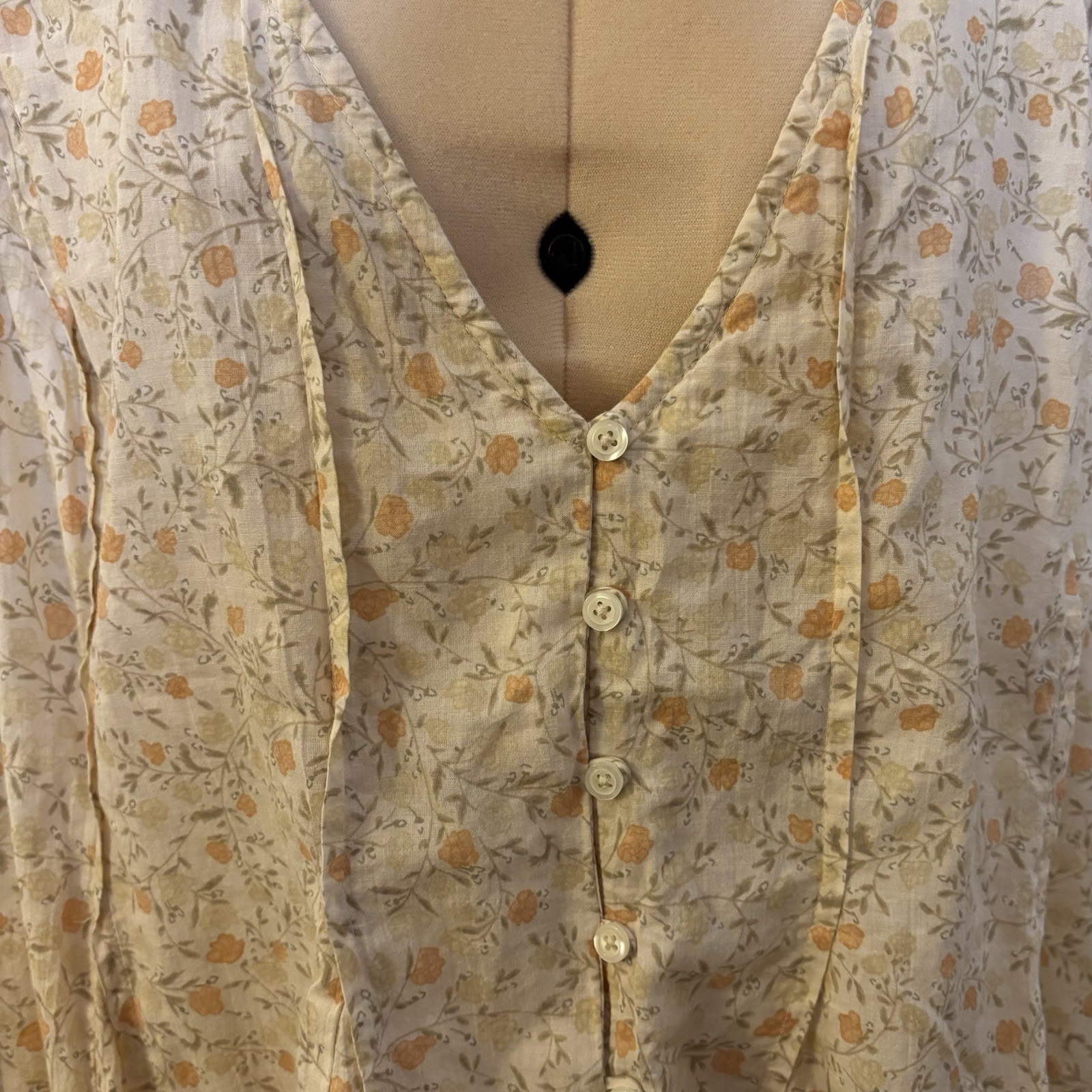 Universal Thread Button-Down Pintuck Tank Top in … - image 6