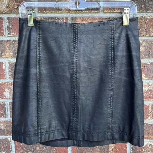 Free People MODERN FEMME Women’s Black Faux Leather Vegan Mini Skirt Size 4 - Picture 4 of 13