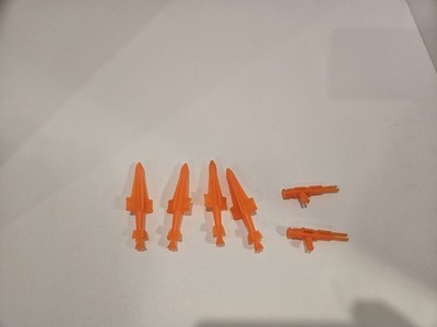 GI Joe 1986 HAVOC H.A.V.O.C 4 Rear Missiles and 2 guns  Original Hasbro Parts