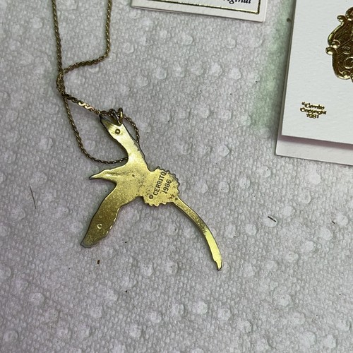 Gold tone Bermuda Longtail Bird Pendant / Charm Cerrito in original packaging - Picture 3 of 7