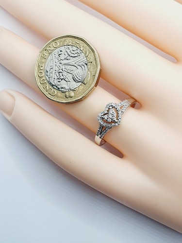 9ct Diamond Love Heart Cluster Band White Gold 375 Ring Size P - Picture 21 of 24