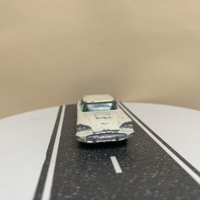Matchbox Lesney No. 75 Ford Thunderbird 1958 1959 1960 White