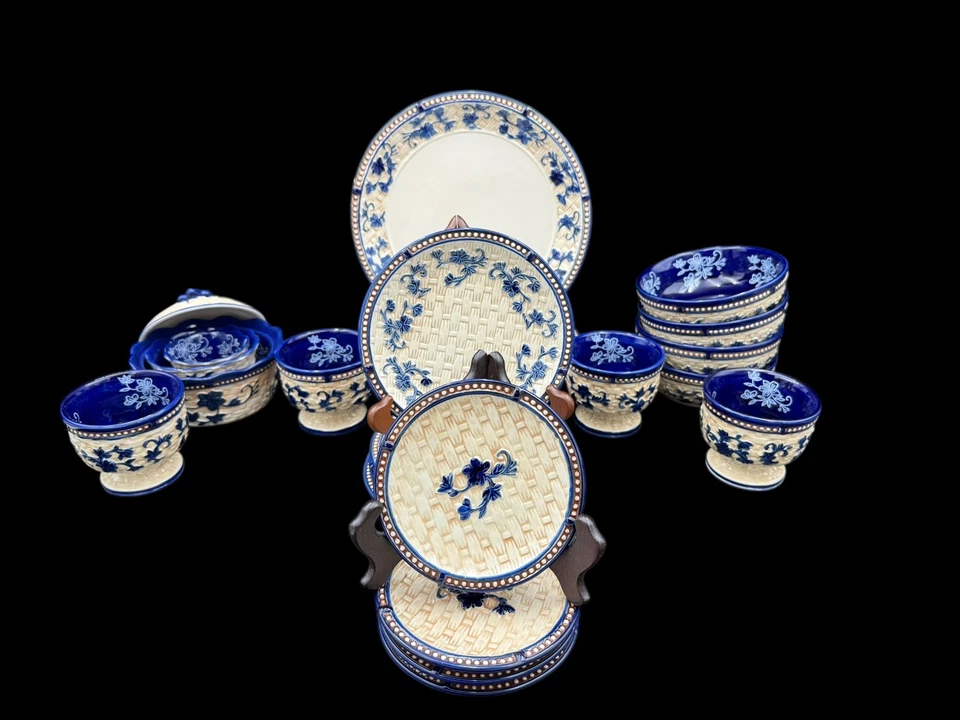 Juego de vajilla Temp-Tations by Tara floral de encaje tejido de cesta azul paquete de regalo de 24 piezas Foto 4 de 4