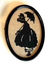SILHOUETTE - CROSS-STITCH LADY IN VICTORIN DRESS WITH PRASOL -- OVAL