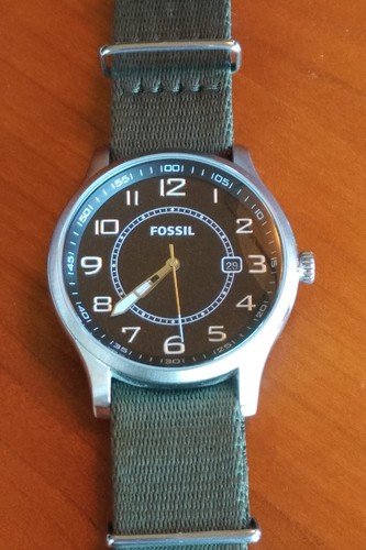 Fossil Field Watch SBT-1000 10/09 FS 