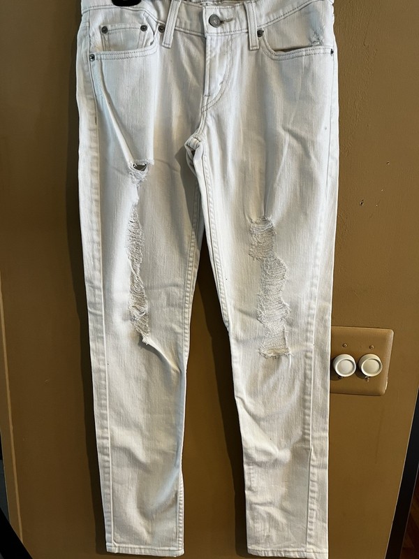 Levis Destressed White Jeans Size 5