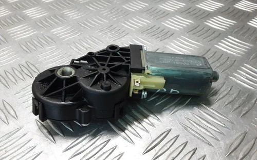 VW TOUAREG 7LA, 7L6, 7L7 Sitzsteuerungsmotor vorne rechts 0390201949 30759382