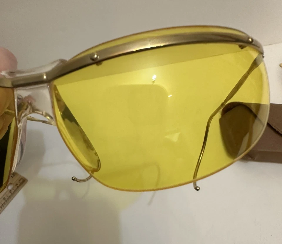 RARE VINTAGE SOL AMOR GOLD YELLOW LENSES RIMLESS FRAME SUNGLASSES 60'S FRANCE - Image 2 of 4