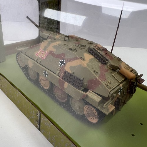 Ultimate Solder 99415 Jagdpanzer Hetzer WWII German Tank 1:32 NEW in Box - Picture 8 of 10