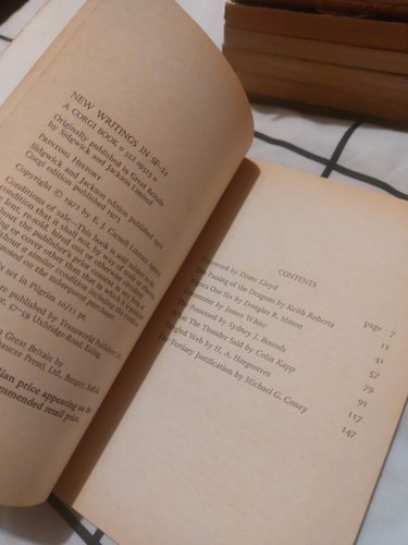 New Writings in SF-21, edited by John Carnell - UK paperback, Corgi Books, 1973 - Picture 4 of 5