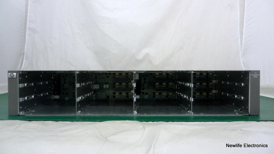 HP A7566-63001 StorageWorks SFS 20 Enclosure A7566A - Image 3 of 4