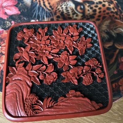 Handgefertigte Vintage chinesische rote Zinnober Blumenmotiv quadratische Box   