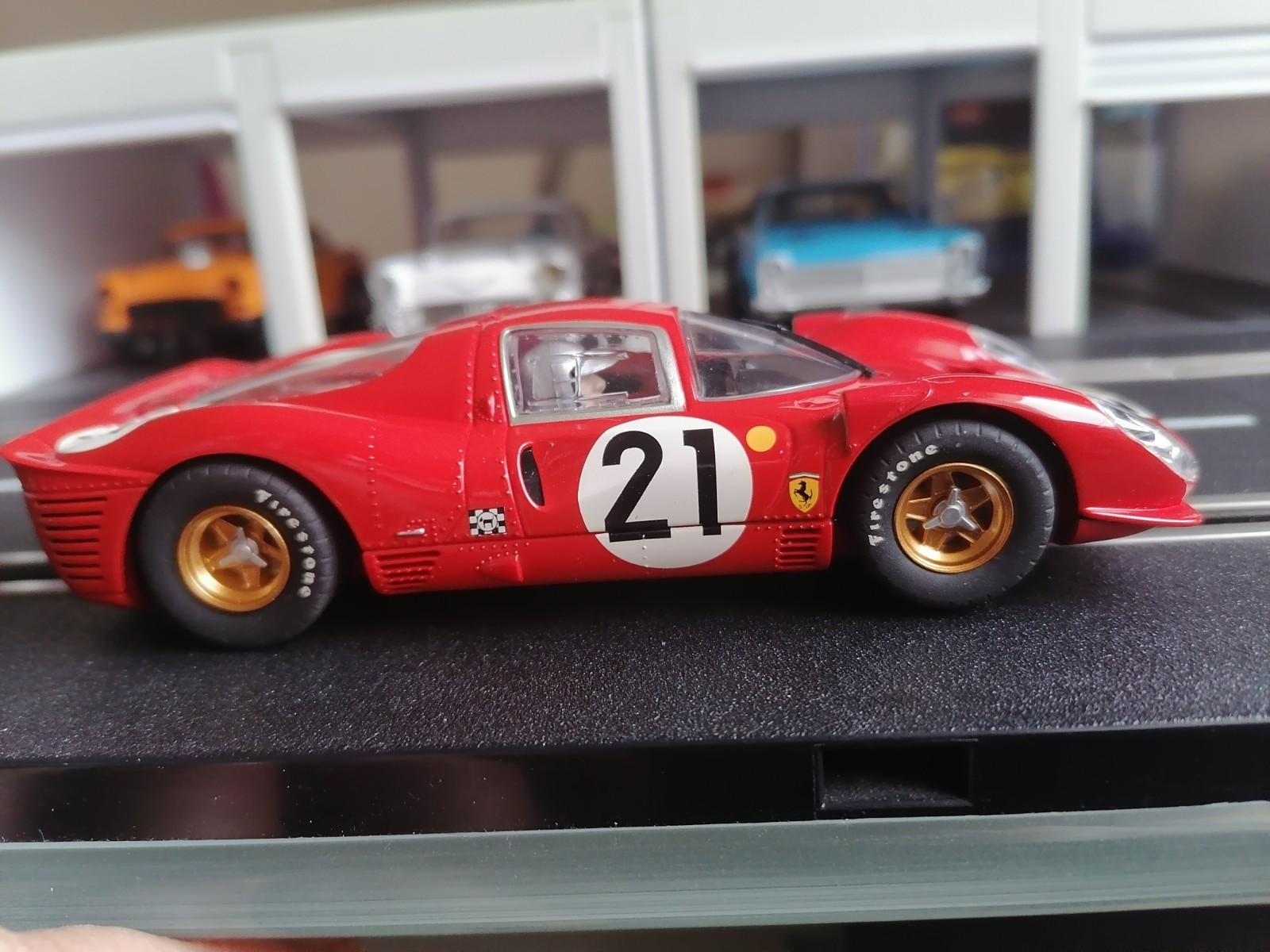 Ferrari 330 P4 Scalextric Digital voiture de slot rare avec phares fonctionnels pour circuit 1/32
