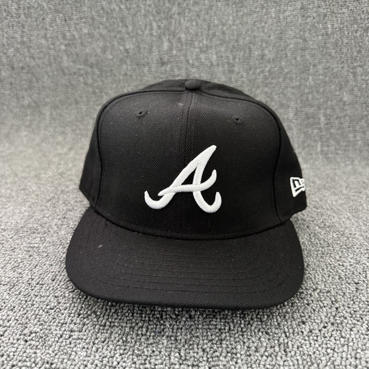 New Era Atlanta Braves 9FIFTY Snapback Hat Black White OSFM
