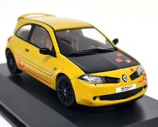 Solido 1/43 - Renault Megane RS R26-R Liquid Yellow 2008 Diecast Scale model car