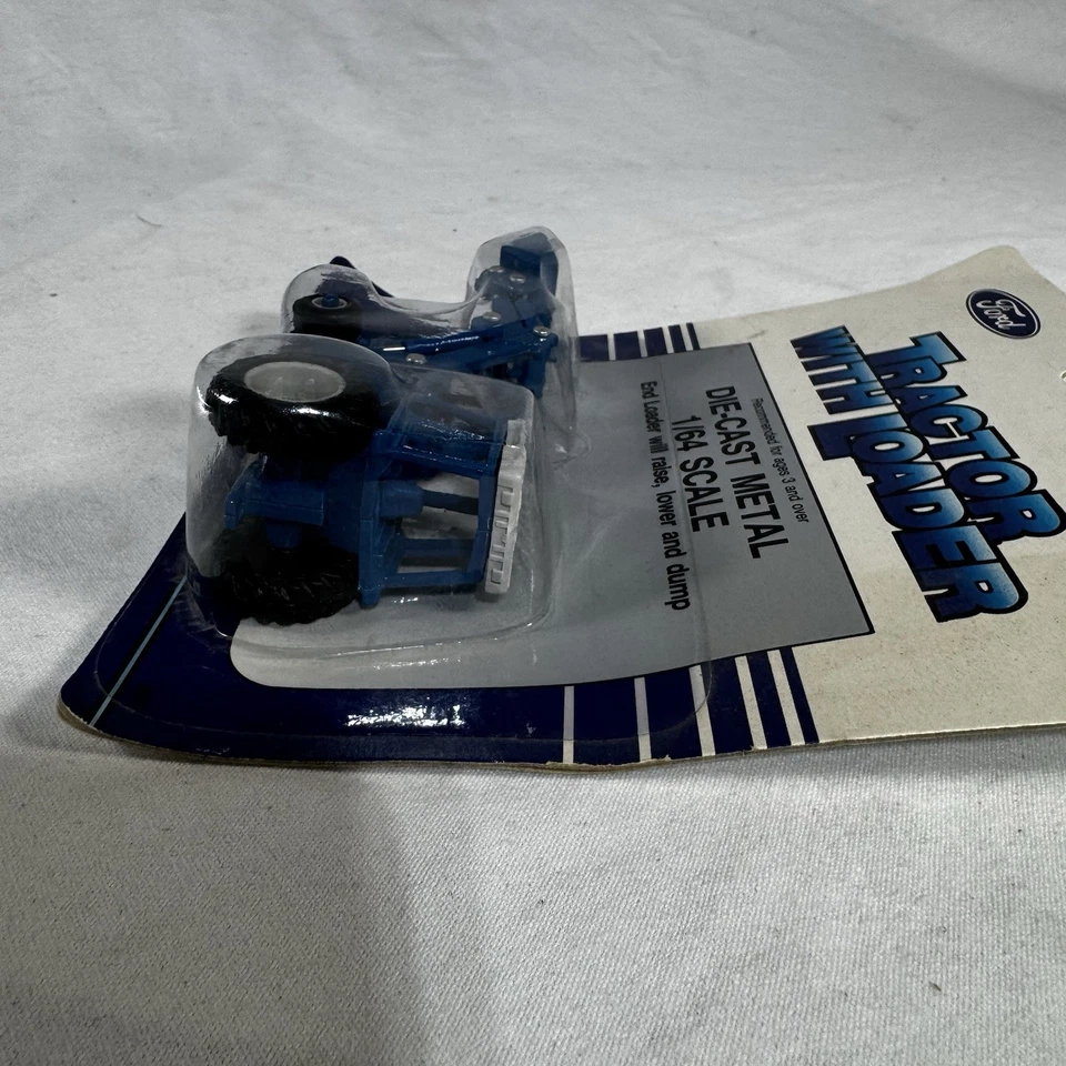 Vintage 1986 Ertl Ford TW-35 Tractor With Front End Loader #828 New 1/64 NOS - Image 4 of 4