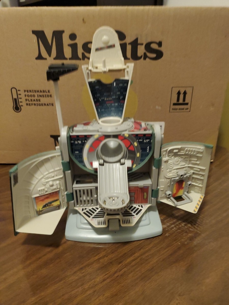 スターウォーズ ボバ・フィット クラウド・シティ マイクロマシーンズ VTG 1996 Micro Machines Star Wars BOBA FETT/CLOUD CITY Playset