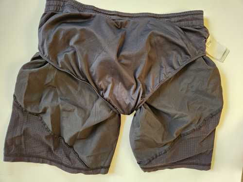 Adidas Mens "OWN THE RUN" running Shorts. Black Size Large. 7" Inseam. - Picture 7 of 8