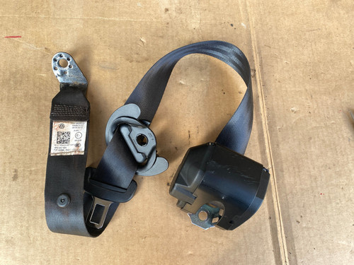 VW Polo 6R Sicherheitsgurt hinten links 4-Türer 6R0857805