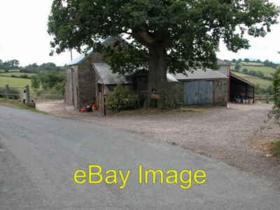 Middle Llyvos Farm markiert auf der OS-Karte im Llyvos House c2006