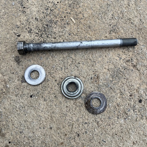 99 Kawasaki Prairie KVF 400 Engine Transmission PRIMARY CLUTCH BOLT Genuine OEM 