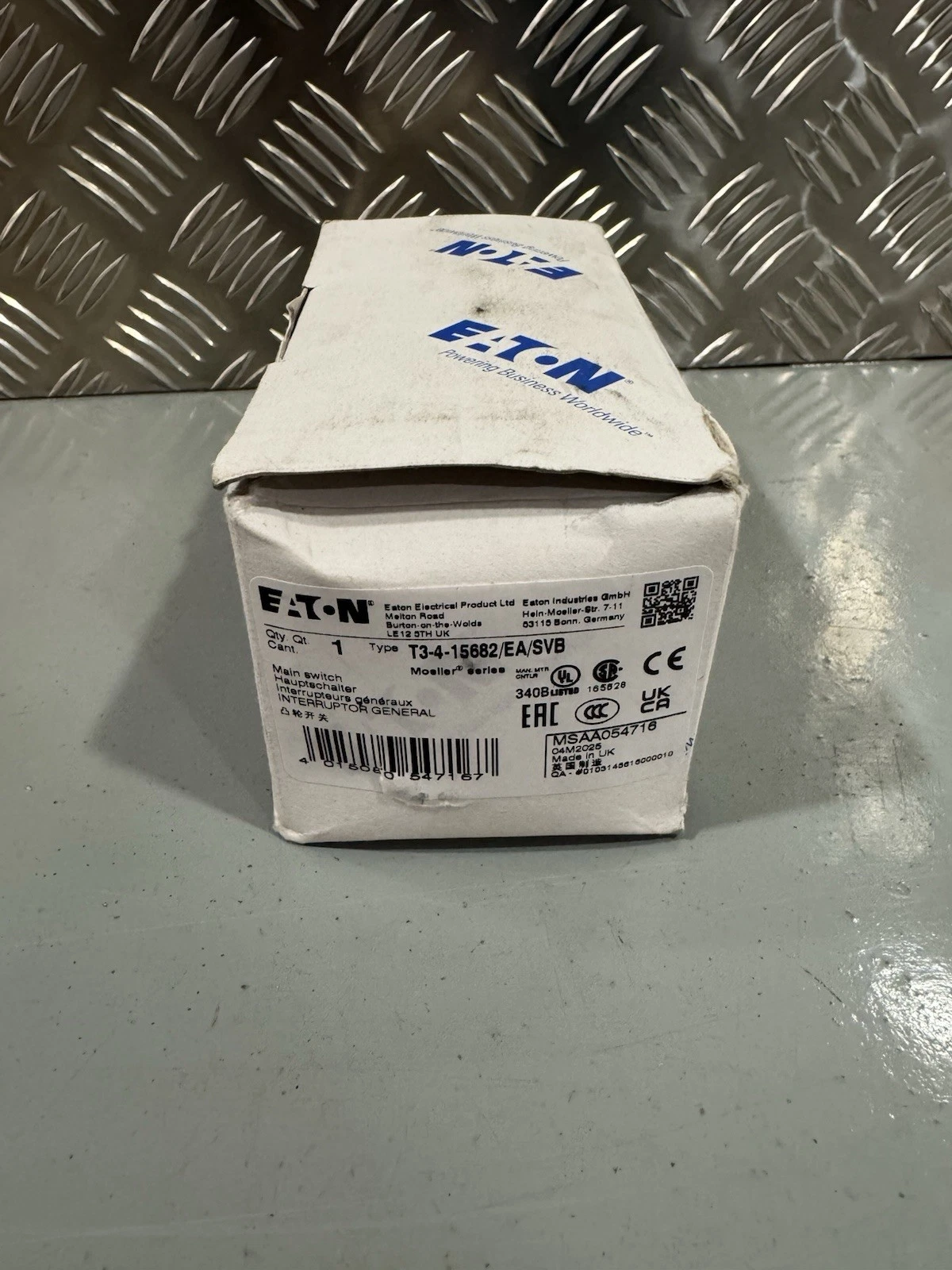 Eaton Moeller T3-4-15682/EA/SVB Main Switch Surface Mounting Isolator New