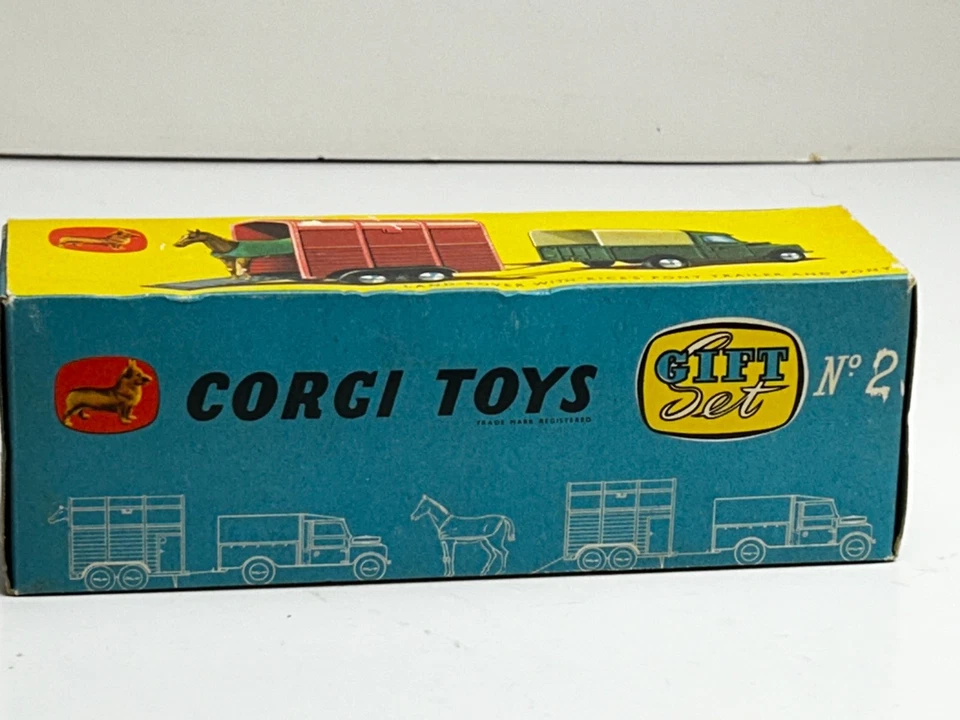 Corgi No. Gift Set 2 Land Rover with Rice Pony Trailer and Original Box, Read - Image 2 of 4