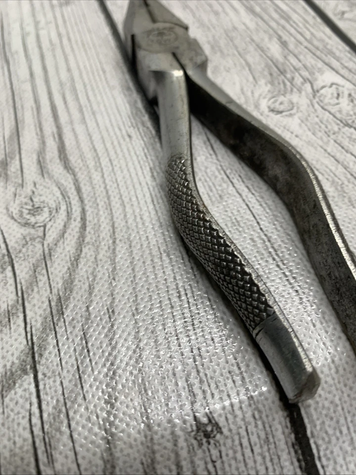 Alicate vintage trevo com alças padrão cortador lateral Japão - Imagem 4 de 4