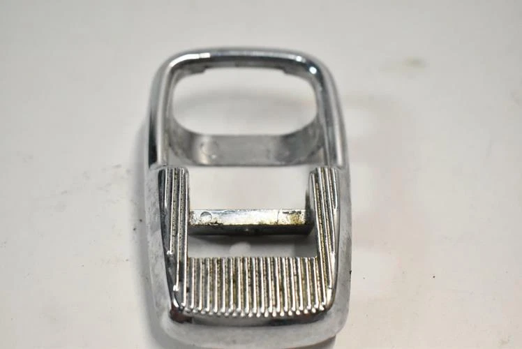 Cerradura de puerta interior izquierda Porsche 914, VW Bug manija de liberación moldura (lado del conductor)  Foto 2 de 4