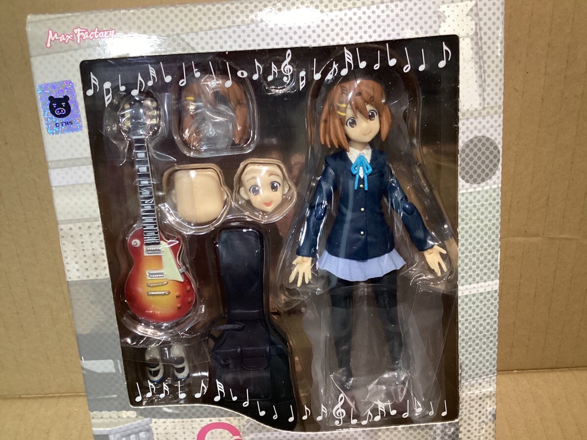 Good smile figma 057 K-ON Yui Hirasawa School Uniform ver. Action