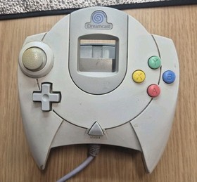 Sega Dreamcast Console With Box, Controller & Manual Spares Or Repair Powers On