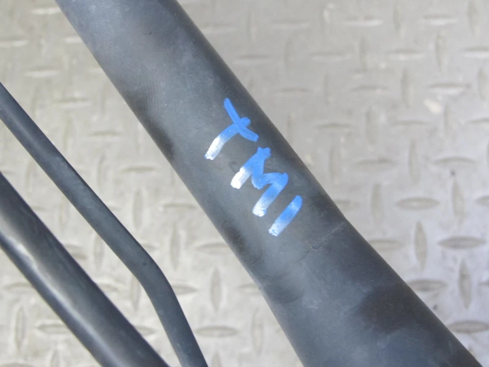 00-05 TOYOTA MR2 SPYDER ZZW30L TANQUE DE COMBUSTIBLE LLENADO CUELLO TUBO OEM Foto 2 de 4