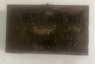 1940's M-S-A FIRST AID KIT MINE SAFETY APPLIANCES COMPLETE KIT TYPE D - ORIGINAL