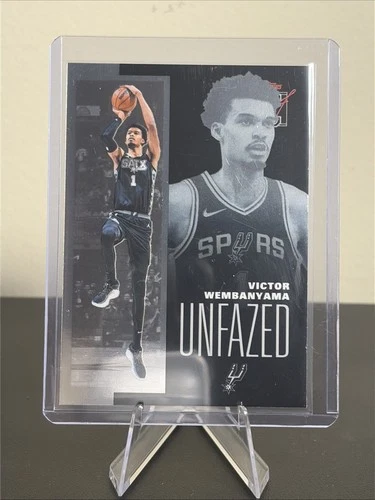 2025 Topps Signature Victor Wembanyama Base (RAW)
