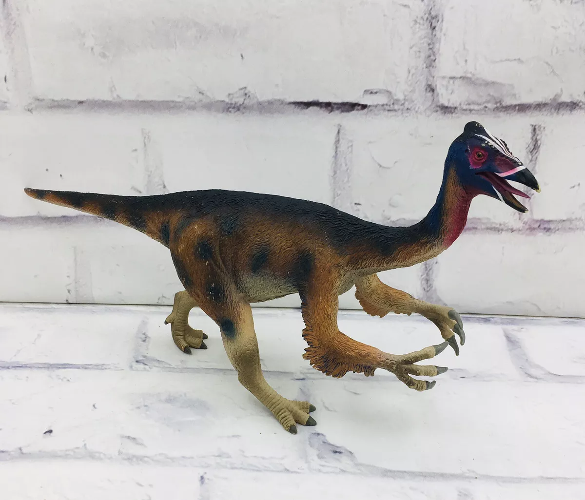 Deinocheirus Toy