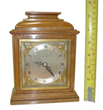 r) Walnut ELLIOTT Bracket Mantel Clock Timepiece 8-day (for spares/repairs)