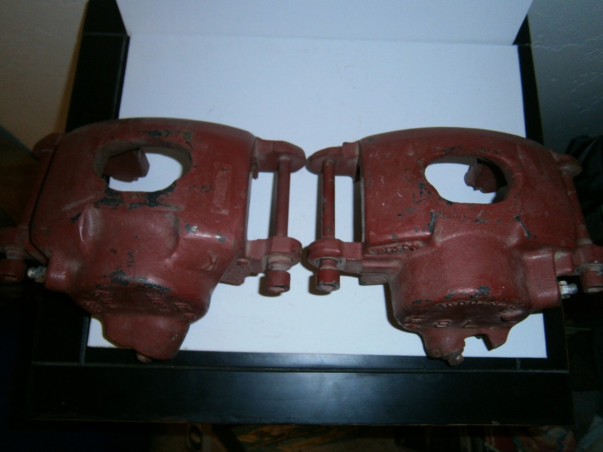 Delco Moraine GM Camaro Chevelle GTO T/A Brake Caliper Set 5474339