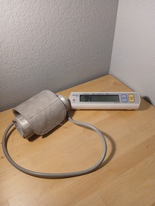 Panasonic EW3109 Portable Automatic Arm Blood Pressure Monitor