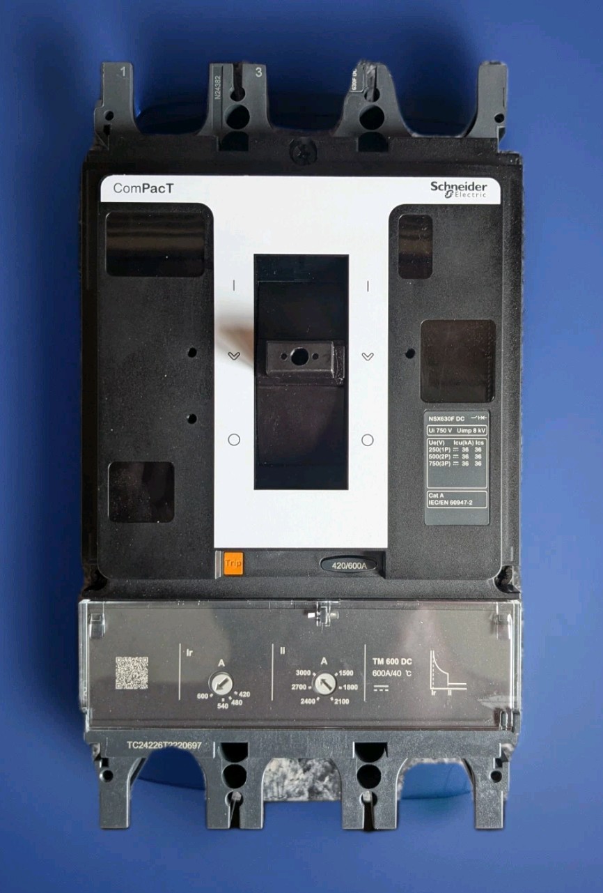 Schneider Electric C63F3TM600D Circuit Breaker C63F3TM600D