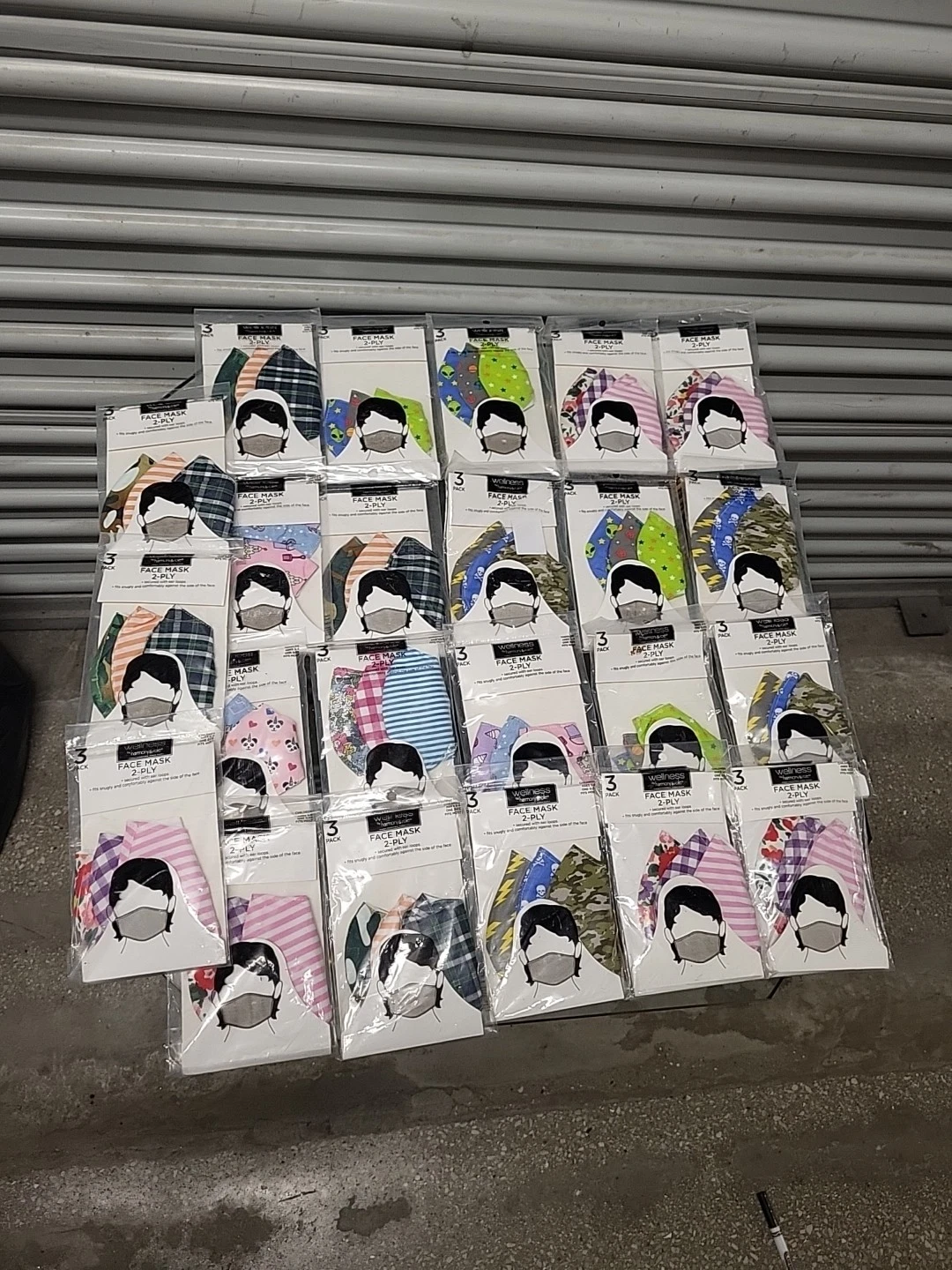lot of 23 packs of face masks