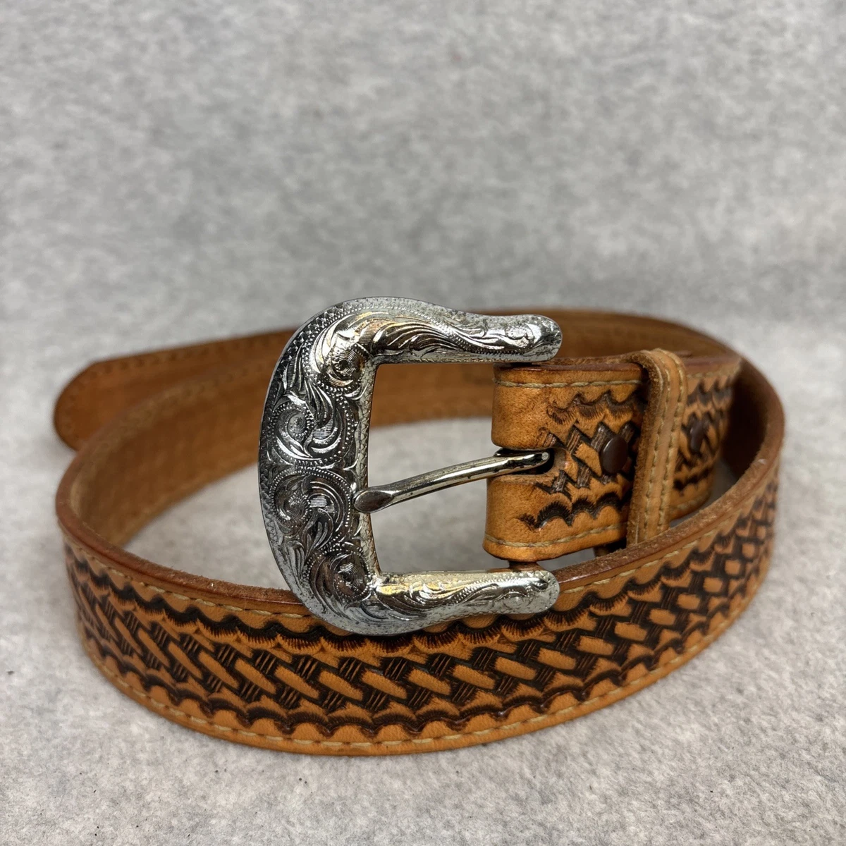 Omega vintage  leather belt silver toned disks rare EUC Vintage 1950 main image 4