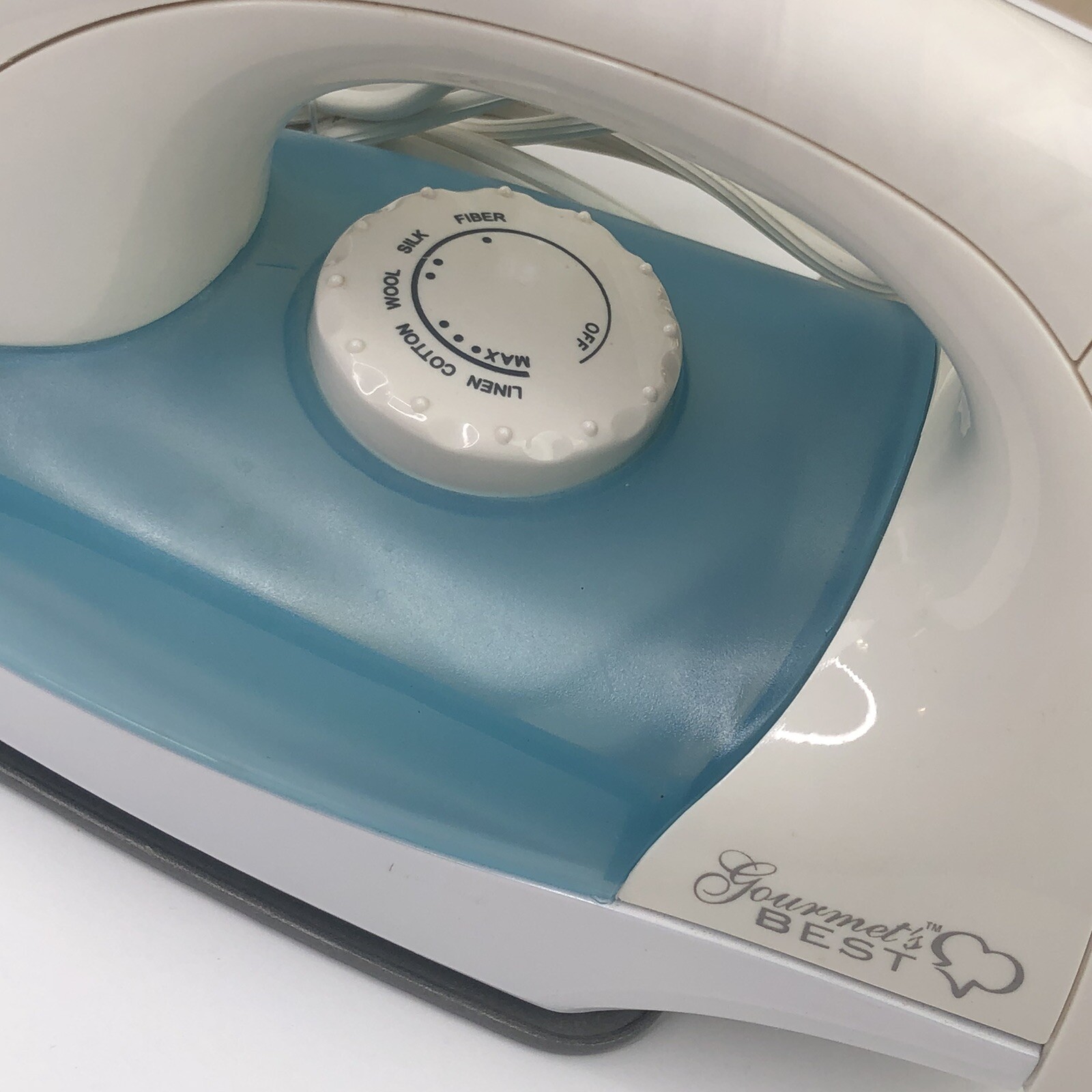 Clothing Iron Self Clean - Non Stick - Steam Iron YPF-5038 by Gourmets Best