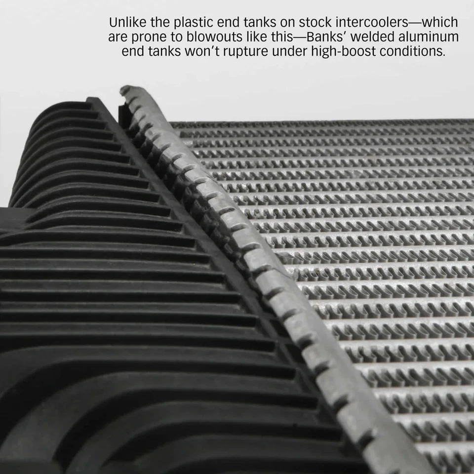 Sistema de intercooler Banks Power Techni-Cooler para Ford F-250/350/450/550 6,0 L Foto 3 de 4