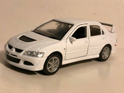 WELLY MITSUBISHI LANCER EVOLUTION XIII EVO 8 WHITE 1:32 PULL BACK