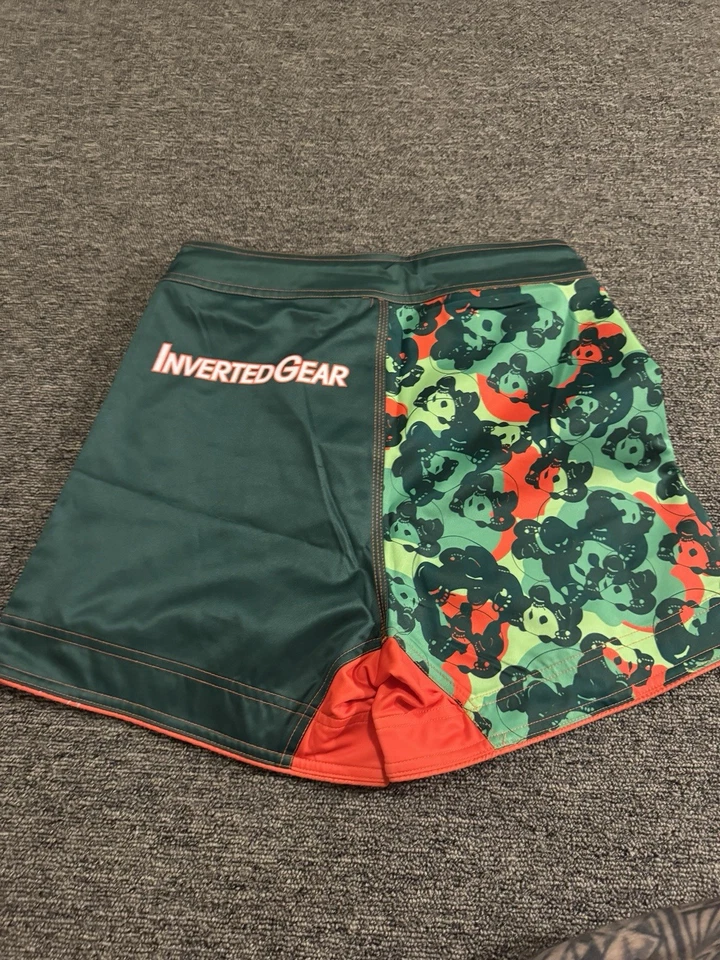 Pantalones cortos de jiu-jitsu Inverted Gear verde y naranja #BJJ Foto 2 de 3