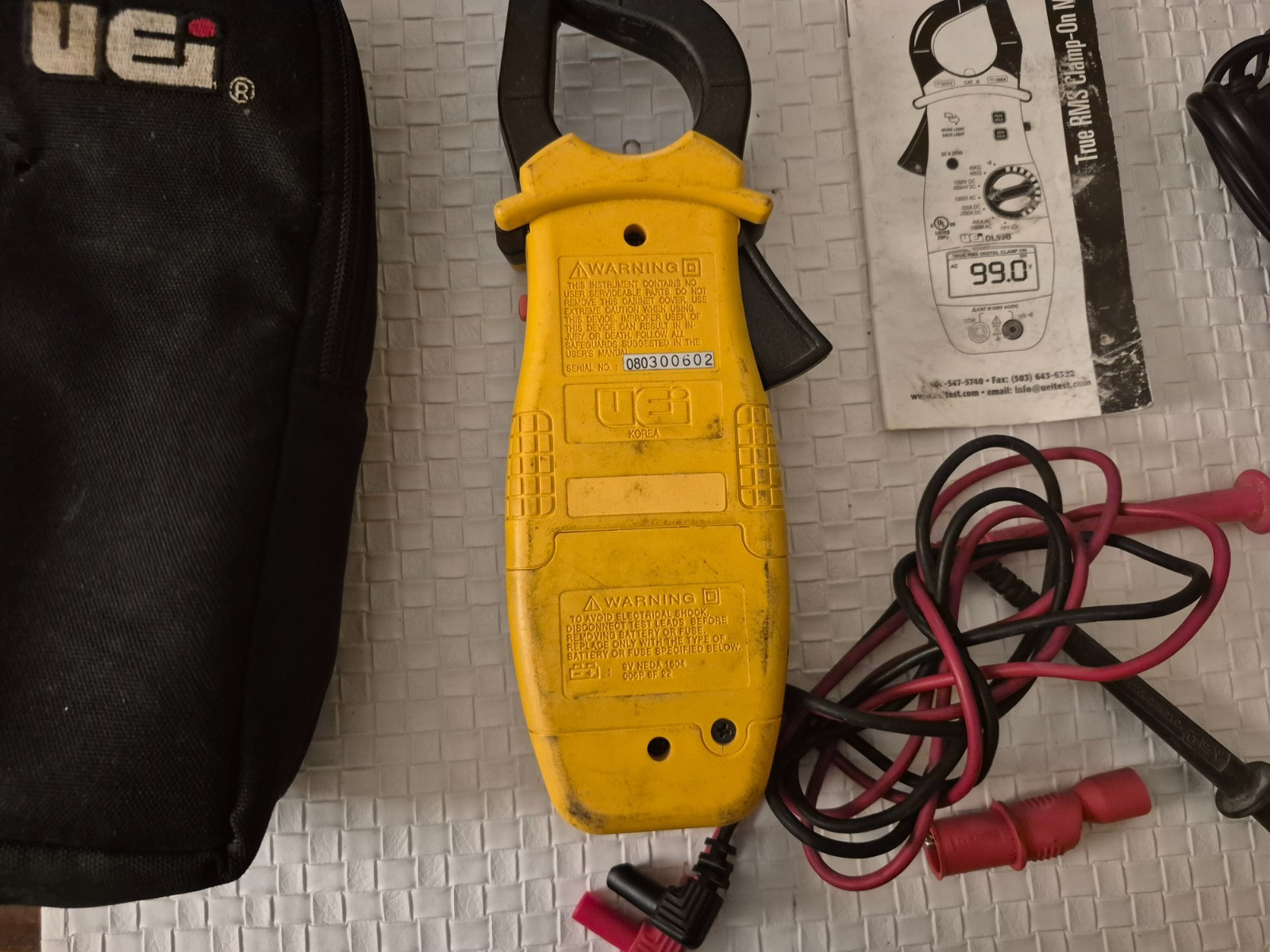 UEI DL99B True RMS Digital HVAC Clamp Meter With Case