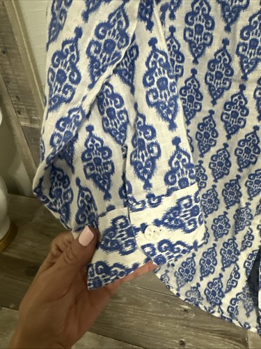 Chico’s No-Iron Stripe Linen Blouse, size 1 (Med) Blue & White GEO Coastal Beach - Picture 2 of 5