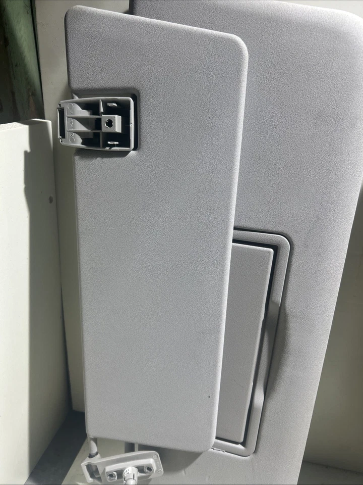 06-12 Mercedes X164 GL450 ML550 Parasol Parasol Delantero Lado Izquierdo Gris Fabricante de Equipo Original Foto 3 de 4